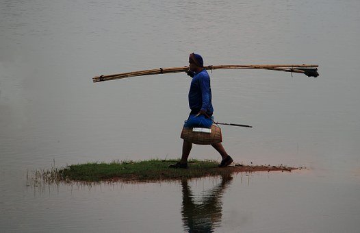 15歲女孩叛逆不回家怎么辦