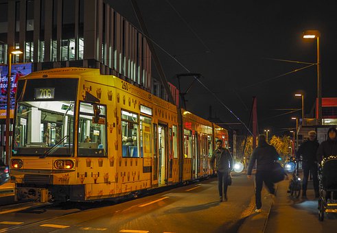 初中生叛逆該如何教育