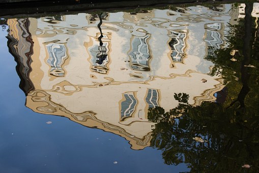 發(fā)現(xiàn)11歲的女兒網(wǎng)戀了怎么辦