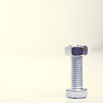 例如,在解決與圓相關(guān)的壓軸題時(shí),可以通...