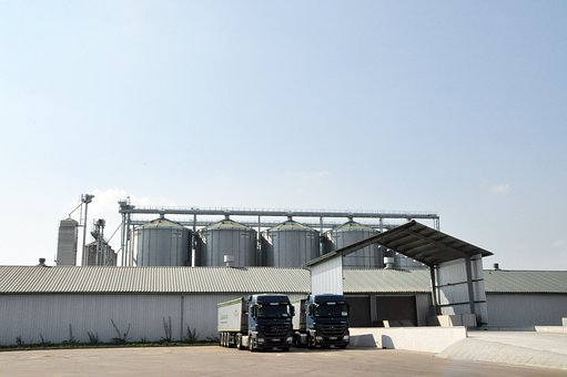 3. 條理清楚,表達準確:考生在分析過程中...