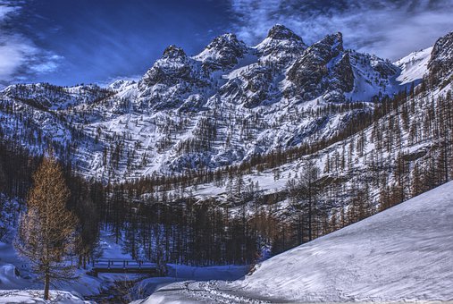 如何理解和幫助充滿叛逆情緒的孩子