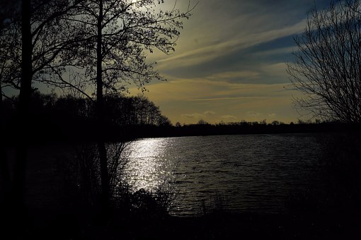 該不該讓一年級(jí)的孩子寫(xiě)日記