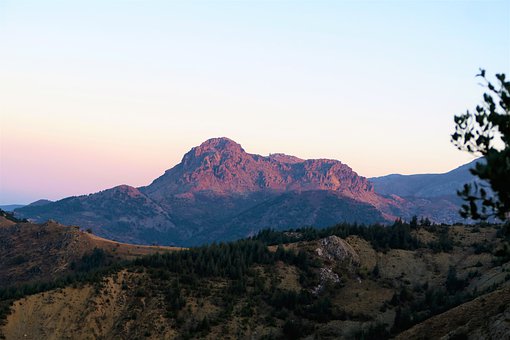 13歲孩子不聽話該不該打