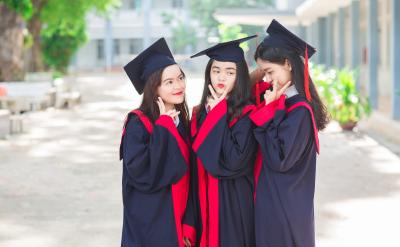 Does she speak Chinese?