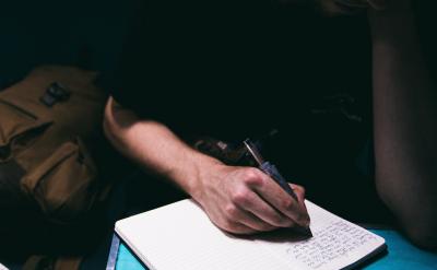 tabloid 小裁新聞紙