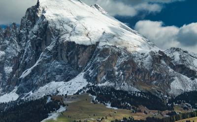 玩具的作用主要是輔助、促進孩子的發展