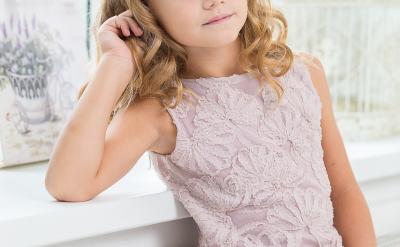 重視吃飯環(huán)節(jié),為孩子創(chuàng)造表達(dá)自己的機(jī)會(huì)