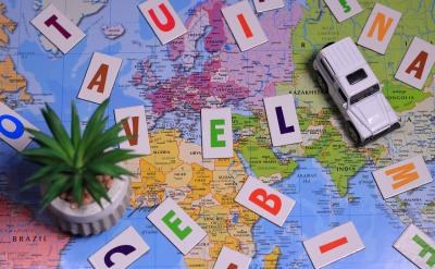 生:學生到黑板前展示。