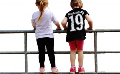 �������������B��Ҫ�w�F�ڷ֌Ӳ���һЩ���y...