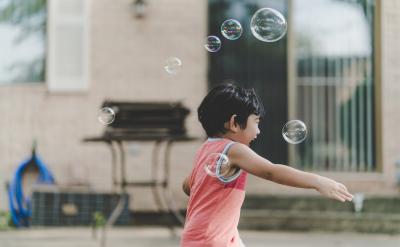 這一類題的答題步驟要分三步:1、分析或翻...