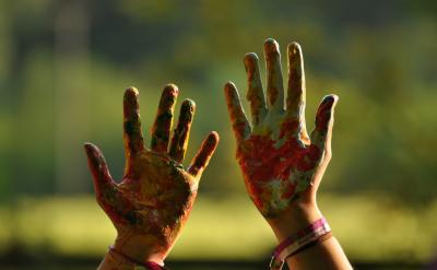 在日志上,薩拉記錄了富蘭克林2歲半時的一...