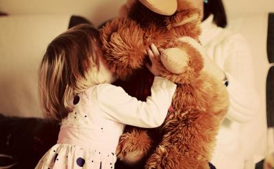 他們試圖通過這些行為來證明自己的存在感,...