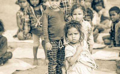 �������