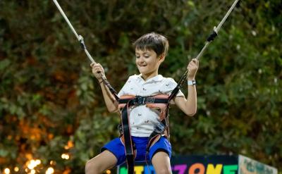 在拓展延伸中積累語言把你搜集到描寫春天的...