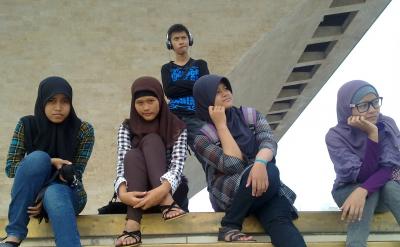 推薦王老師選派幾名小助手,幫你檢查日記和...