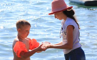 因?yàn)檫@時(shí)他認(rèn)為他就這么笨,他就這么慢。孩...