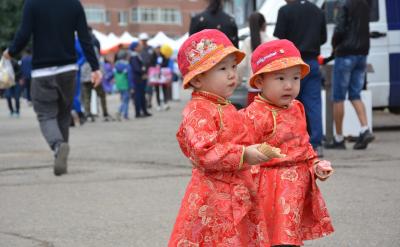 H۵ͬW䌍ͻƸ߿С}]...