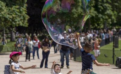 共同努力:幫助孩子們養(yǎng)成健康的生活習慣,提高學習成績