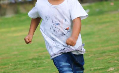 �̎���Ŭ��