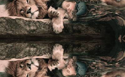 看書寫字要注意光線適中、不能太亮或太暗,...