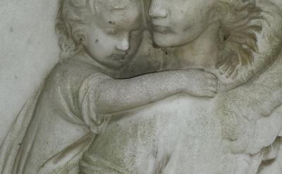 這種游戲由于要做到口、耳、心并用,因此能...